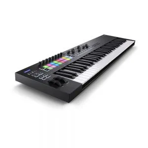 Novation-Launchkey-61-Keyboard-Controller-Diamu