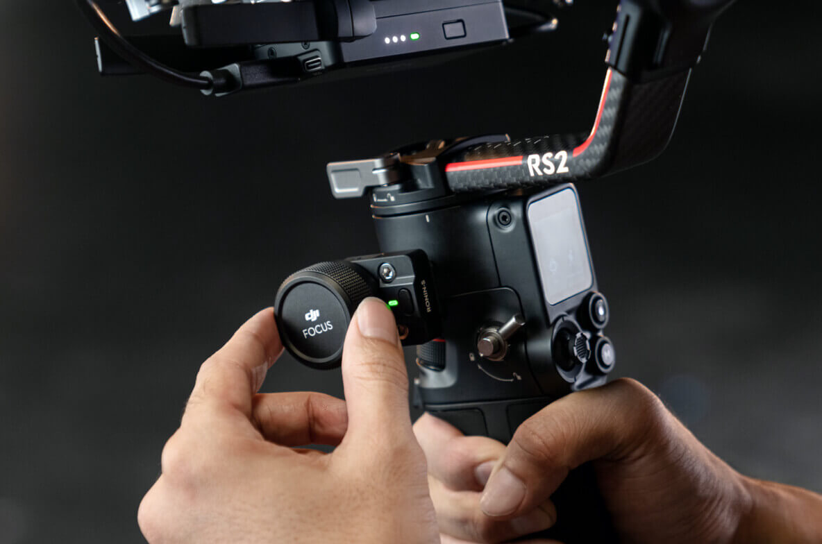 DJI-RS2-Pro-Combo-3-Axis-Camera-Gimbal-Stabilizer