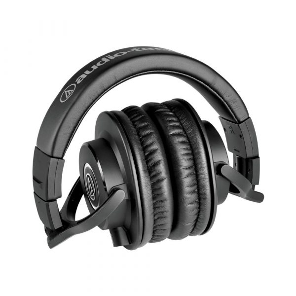 Audio-Technica-ATH-M40x-Professional-Studio-Monitor-Headphones-2