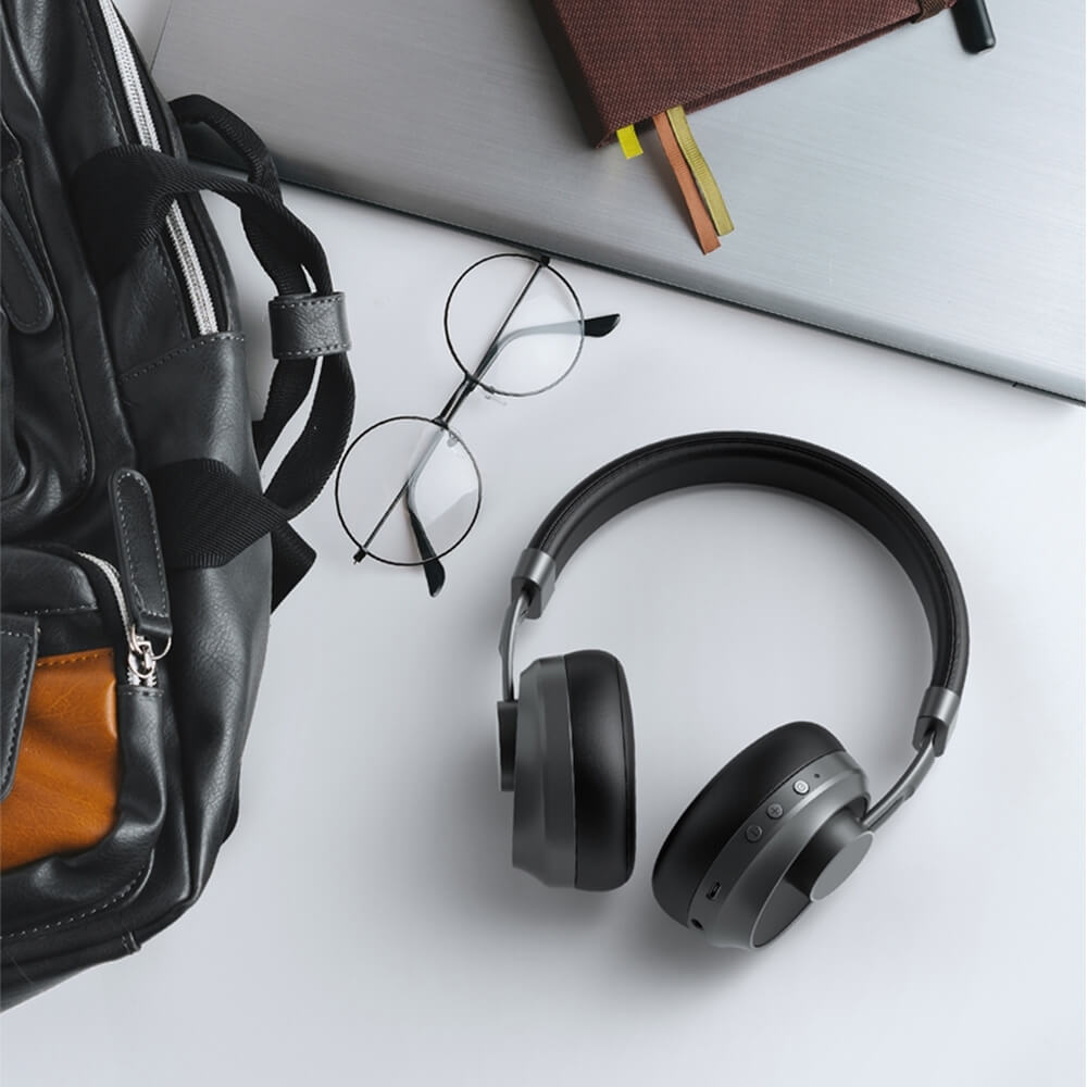 WiWU-Elite-Gaming-Headset-Wireless-Headphones-1-1