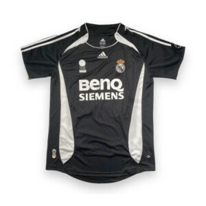 Real-Madrid-2006-07-Third-Retro-Kit